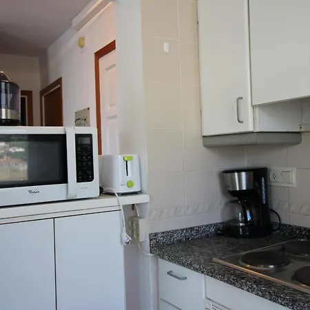 Apartment Llanca 11 Atic - Atico En Primera Linea De Mar, Gran Terraza Y Piscina Comunitaria - Es-228-60